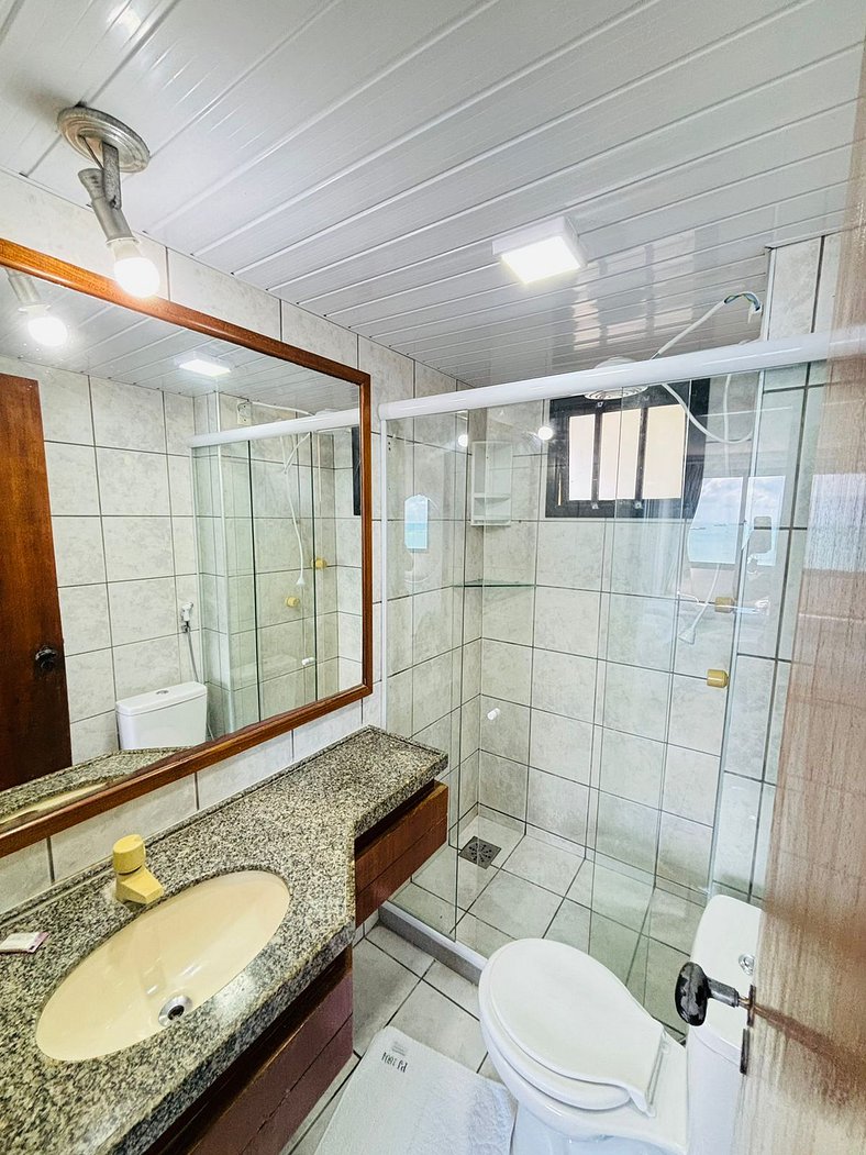 Apartamento triplo frente mar